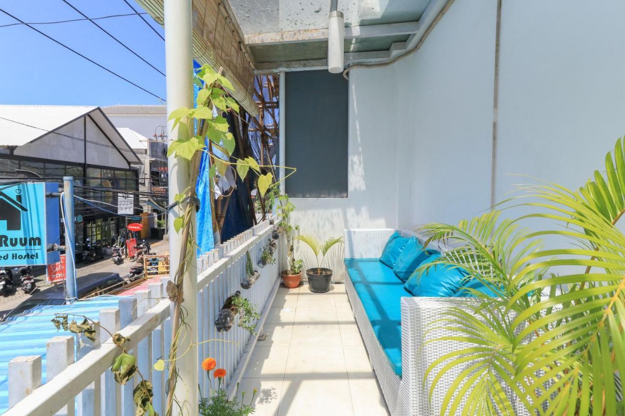 The Ruum Hostel Canggu Exterior foto